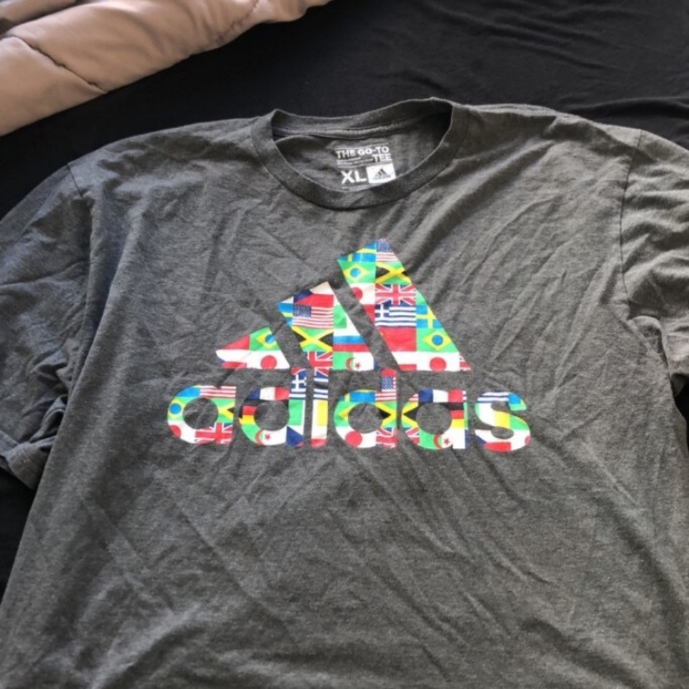 Adidas shirt xl
